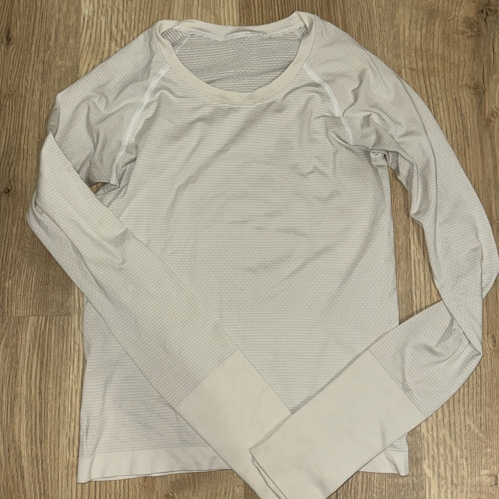 Lululemon swiftly tech long sleeve